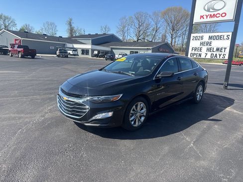 Used 2019 Chevrolet Malibu LT FWD image 2