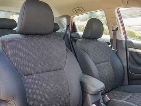 Used 2009 Pontiac Vibe w/ Preferred Package image 37