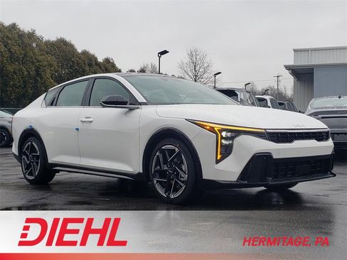 New 2025 Kia K4 GT-Line image 1