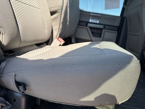 Used 2019 Ford F150 XLT w/ Equipment Group 302A Luxury AWD/4WD image 4