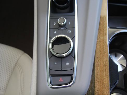 Used 2023 Cadillac Escalade ESV Sport Platinum AWD/4WD image 31