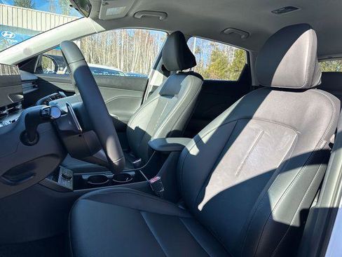 New 2026 Hyundai Kona SEL Premium image 7