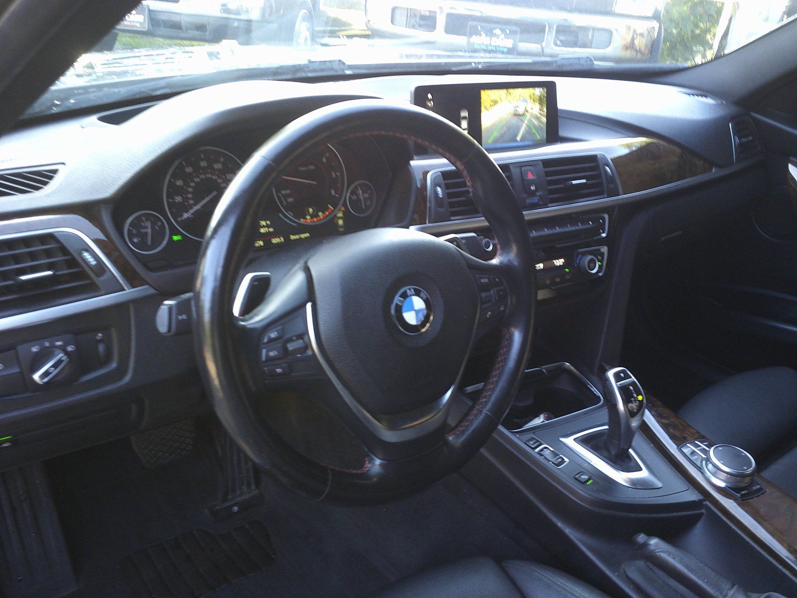 Used 2018 BMW 328d xDrive Sedan w/ Premium Package AWD/4WD image 16