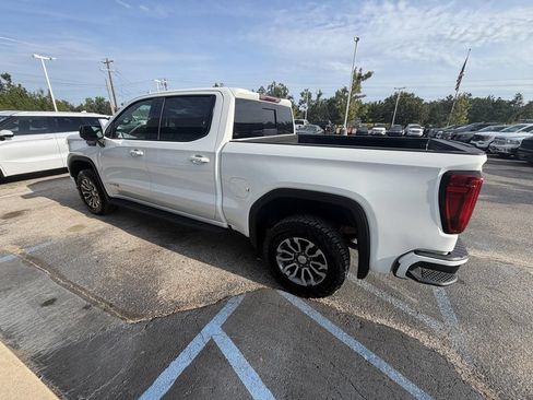 Used 2021 GMC Sierra 1500 AT4 w/ AT4 Premium Package AWD/4WD image 4