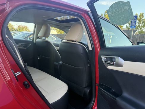 Used 2014 Lexus CT 200h image 14