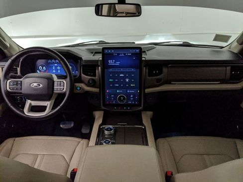 Used 2024 Ford Expedition Limited image 14