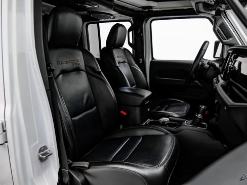 Used 2022 Jeep Wrangler Unlimited Rubicon w/ Xtreme Recon 35" Tire Package image 47