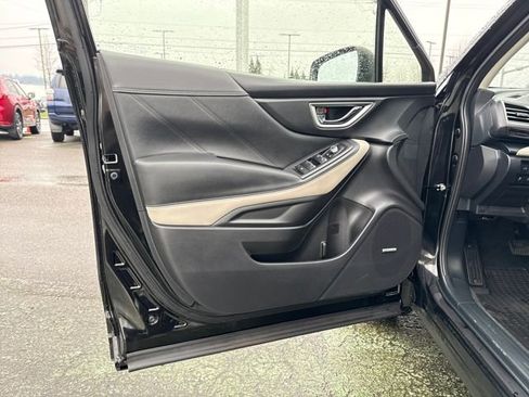Used 2023 Subaru Forester Limited image 18