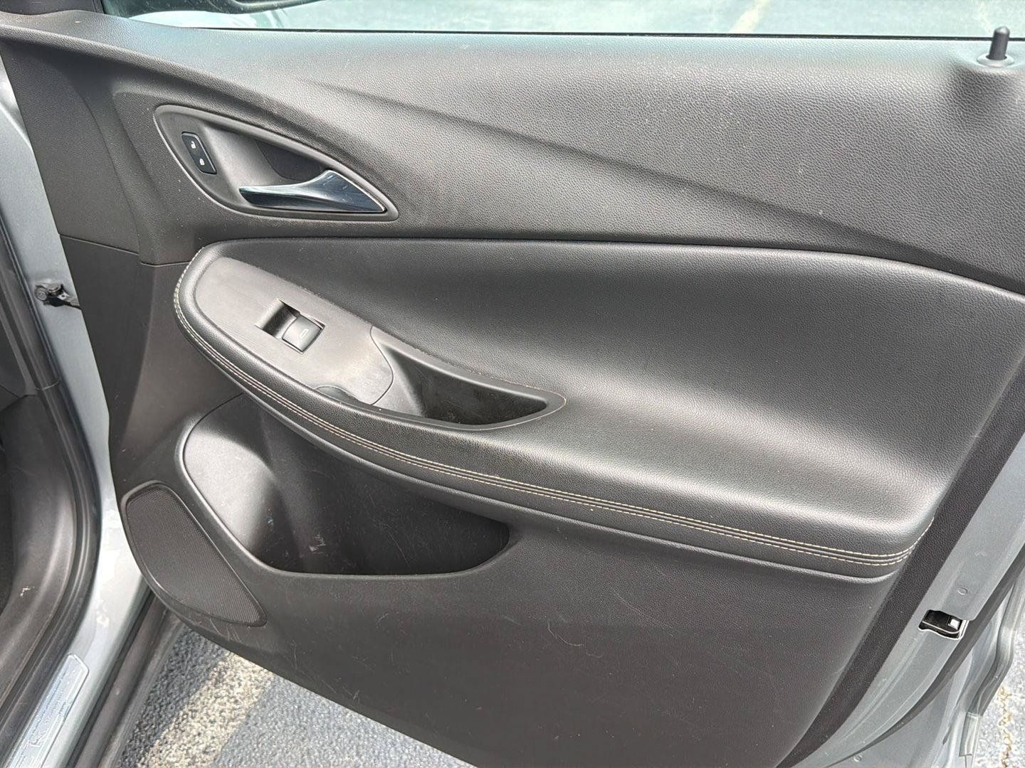 Certified 2023 Buick Encore GX Select FWD image 14