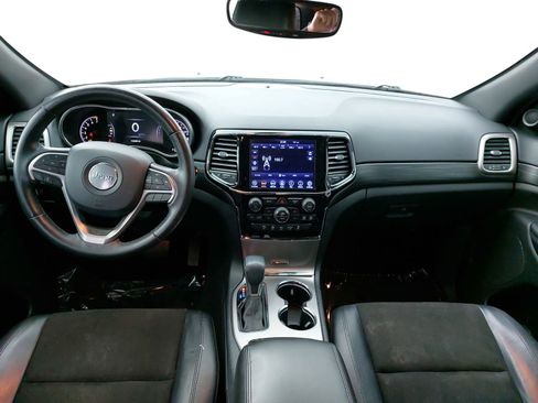 Used 2019 Jeep Grand Cherokee Altitude RWD image 9