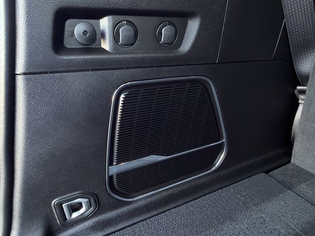 Used 2023 Jeep Wagoneer 4WD image 30