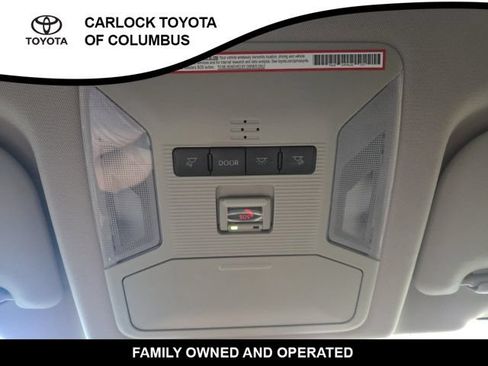 Used 2025 Toyota RAV4 LE AWD/4WD image 28