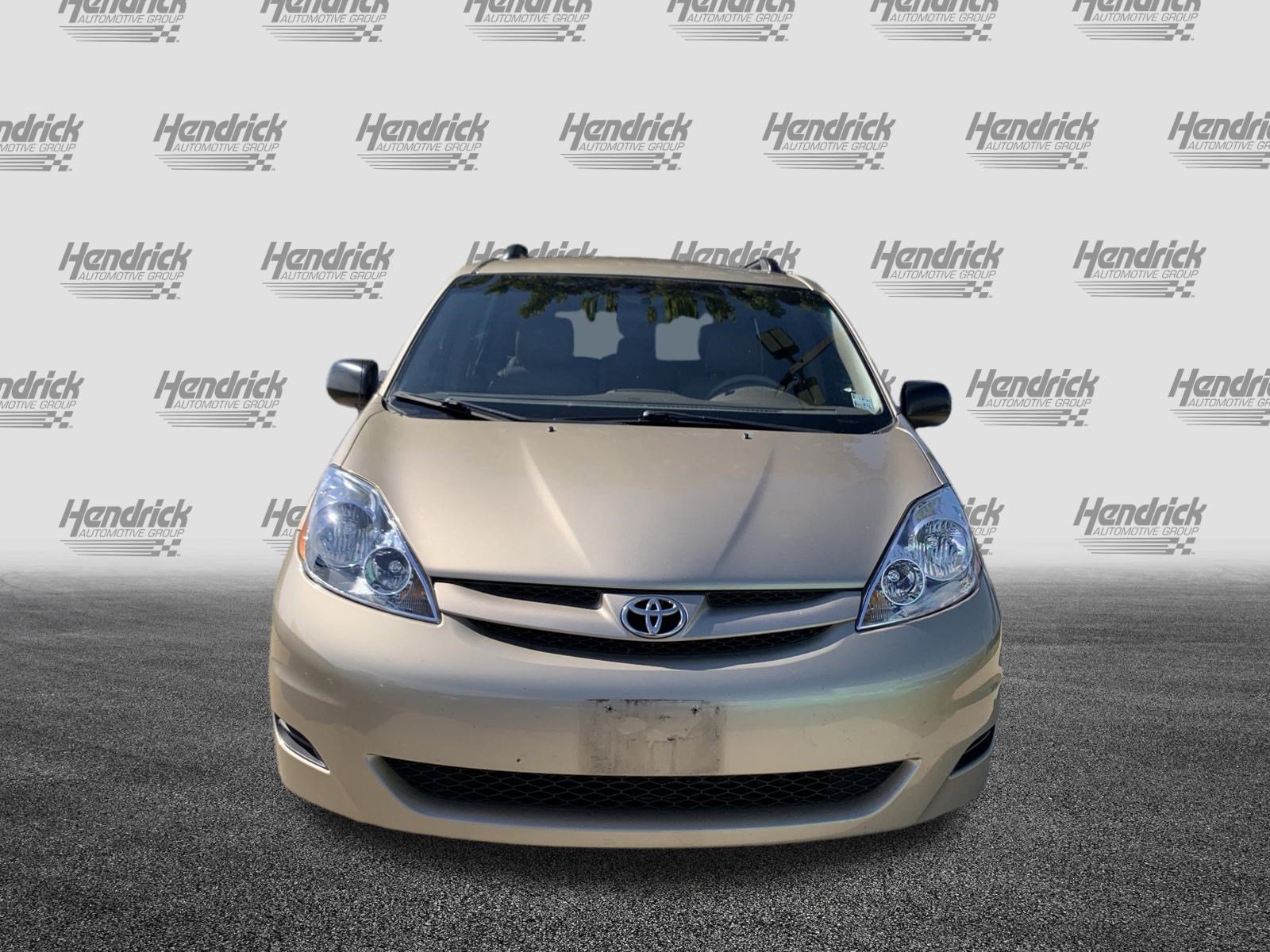 Used 2008 Toyota Sienna LE FWD image 3