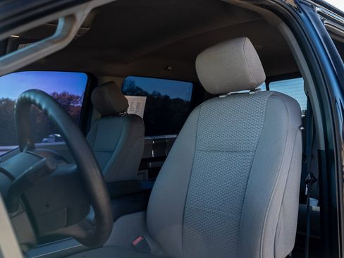 Certified 2021 Ford F250 XLT w/ XLT Premium Package image 19