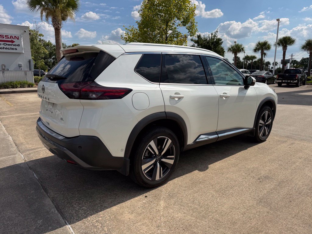 Used 2023 Nissan Rogue SL w/ SL Premium Package FWD image 3