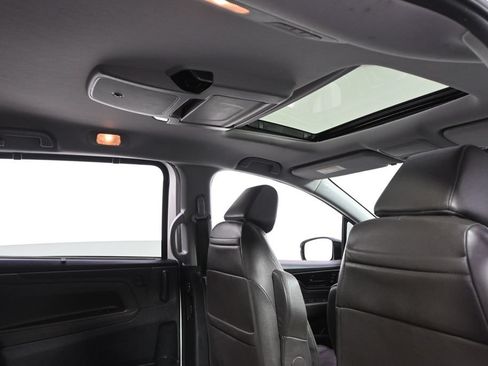 Used 2018 Honda Odyssey Elite image 9