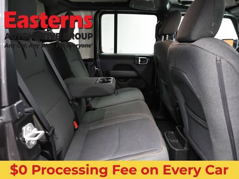 Used 2025 Jeep Wrangler Unlimited Sahara AWD/4WD image 23