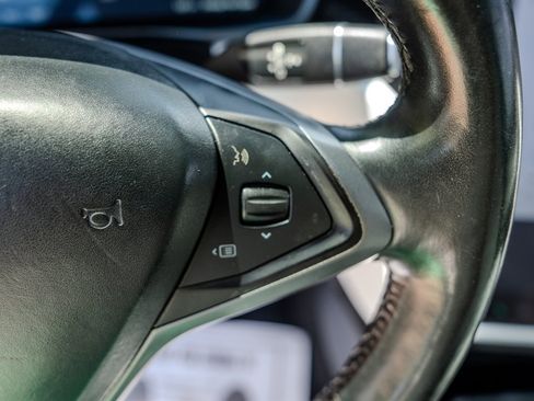 Used 2020 Tesla Model X Long Range AWD/4WD image 19