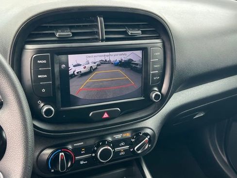 Certified 2022 Kia Soul LX w/ Technology Package image 24