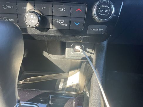 Used 2024 Jeep Compass Limited image 24