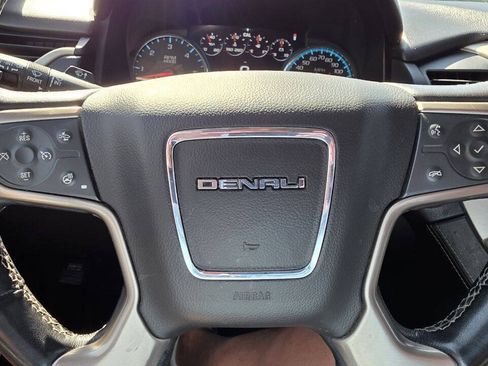 Used 2019 GMC Yukon XL Denali AWD/4WD image 18