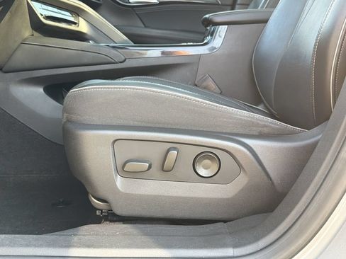 Used 2021 Buick Envision Essence w/ Technology Package I FWD image 22