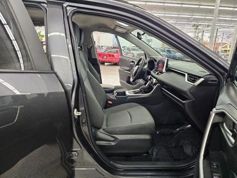 Used 2023 Toyota RAV4 XLE AWD/4WD image 32