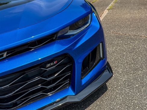 Used 2017 Chevrolet Camaro ZL1 RWD image 12