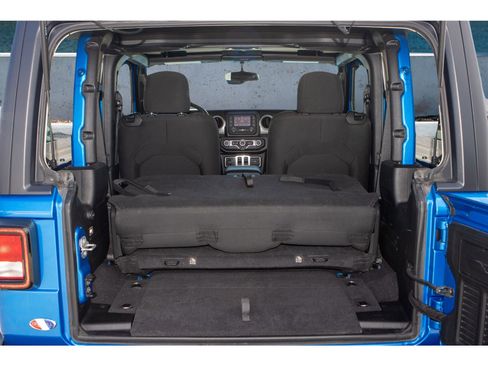 Used 2021 Jeep Wrangler Willys image 10