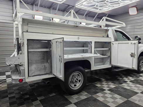 Used 2022 Ford F350 XL w/ Power Equipment Group AWD/4WD image 13