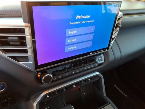 Used 2023 Toyota Tundra Platinum image 33