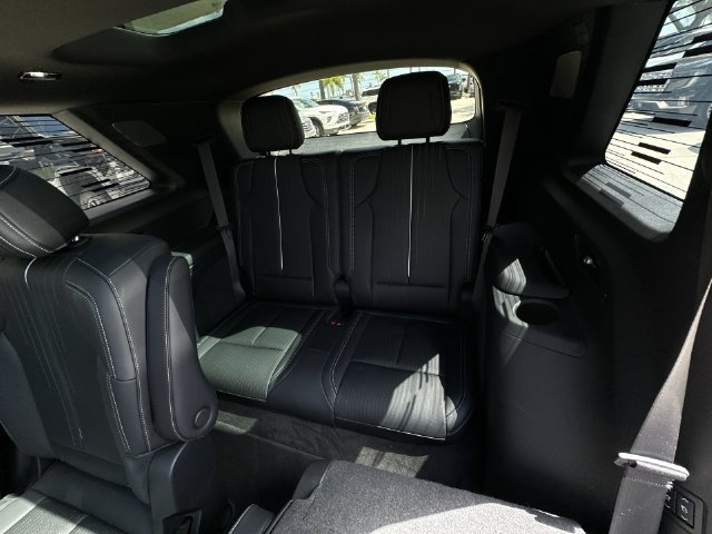 Certified 2026 Cadillac Vistiq Sport AWD/4WD image 32