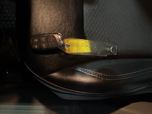 Used 2023 Jeep Compass Latitude w/ Convenience Group image 40