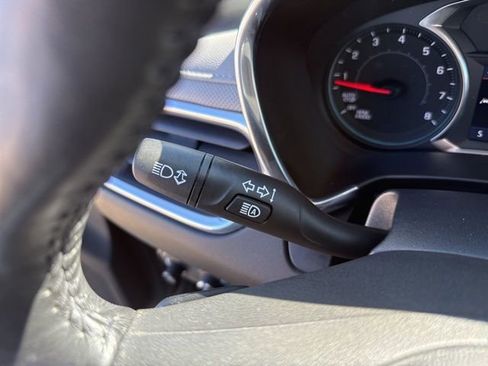 Used 2020 Chevrolet Equinox Premier image 22