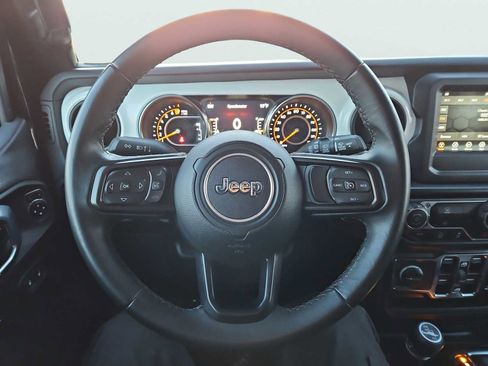 Used 2021 Jeep Wrangler Unlimited Islander image 25