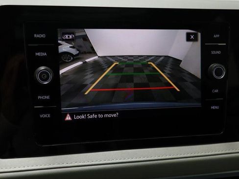 New 2025 Volkswagen Taos SE image 10