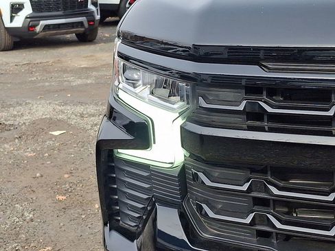 Used 2023 Chevrolet Silverado 1500 RST w/ Z71 Off-Road Package image 35