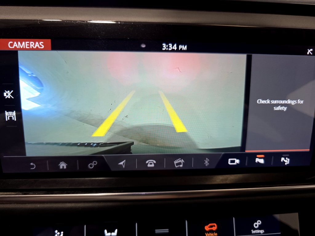 Used 2019 Land Rover Range Rover Velar R-Dynamic SE AWD/4WD image 29