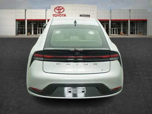New 2026 Toyota Prius XLE image 18