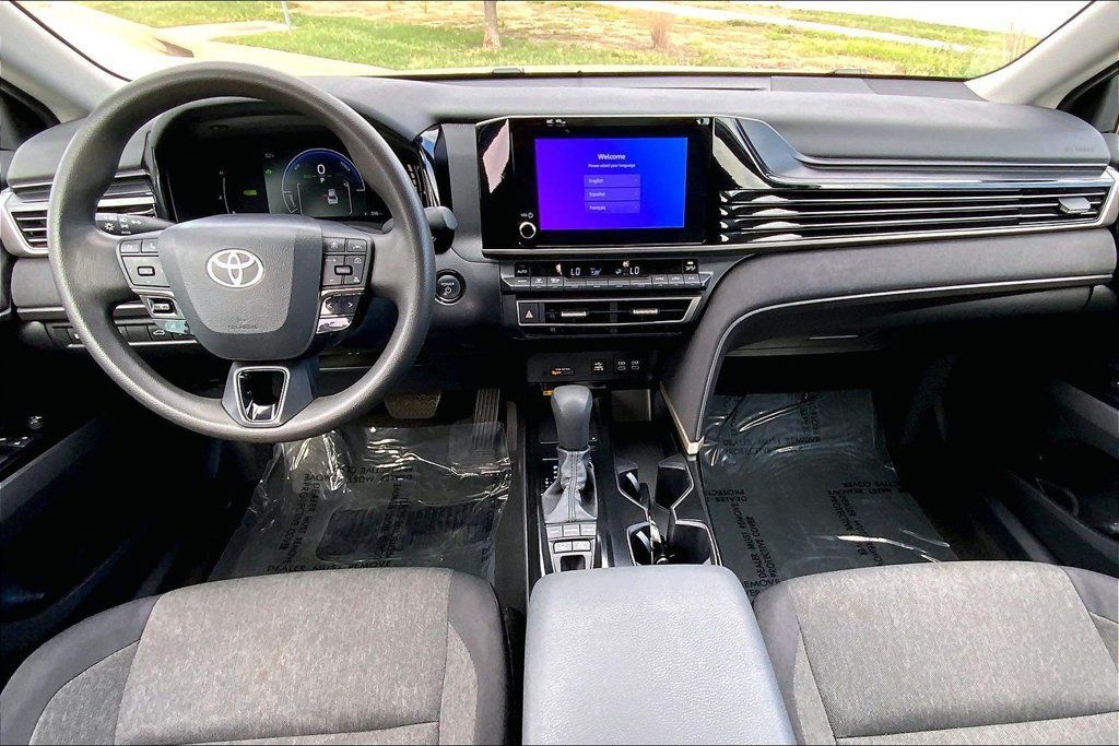 Used 2025 Toyota Camry LE FWD image 15