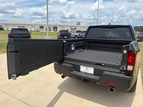 Certified 2025 Honda Ridgeline Sport image 23