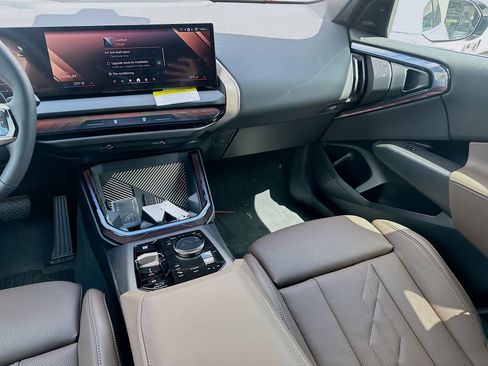 New 2025 BMW X3 xDrive30i w/ Convenience Package image 18