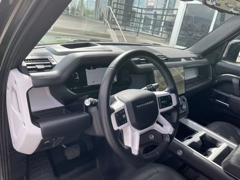 Used 2026 Land Rover Defender 130 X-Dynamic SE AWD/4WD image 6