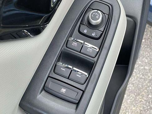 Certified 2025 Subaru Forester Limited w/ Popular Package #2 image 6