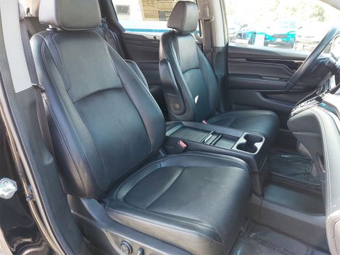 Used 2023 Honda Odyssey Touring image 10