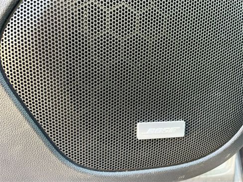 Used 2022 GMC Acadia AT4 w/ Technology Package image 10