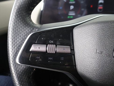 Used 2024 Nissan Ariya FWD image 42