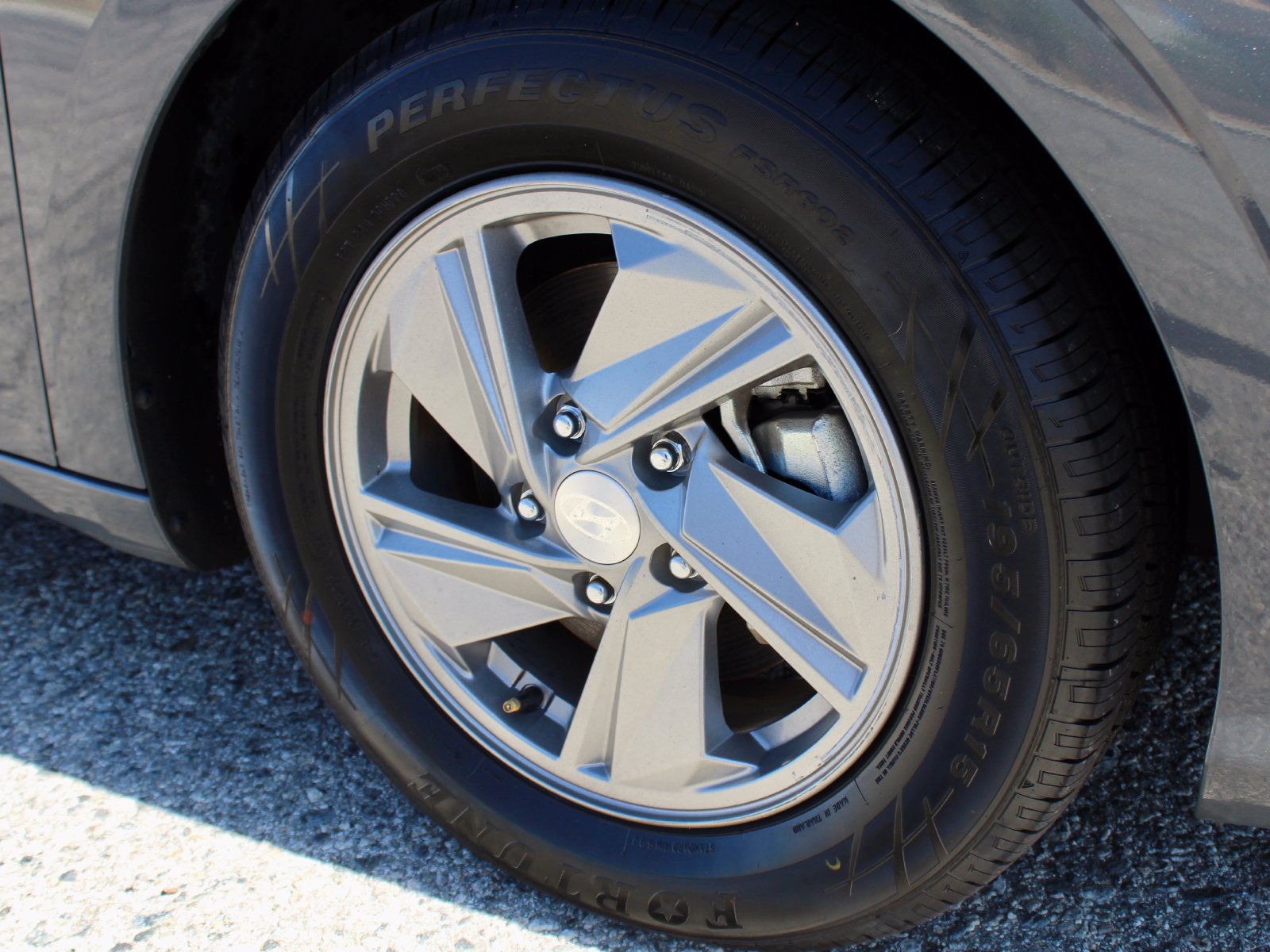 Used 2025 Hyundai Elantra SE FWD image 14