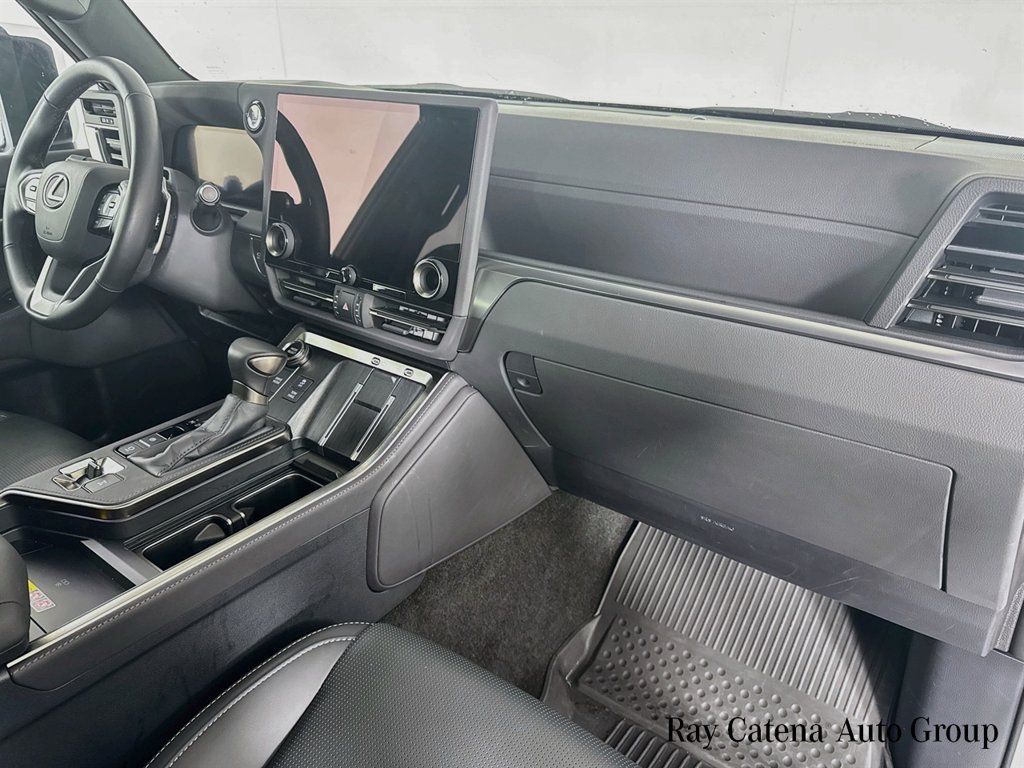 Certified 2026 Lexus GX 550 w/ Accessory Package (2T) AWD/4WD image 32