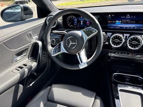 Used 2025 Mercedes-Benz CLA 250 image 12